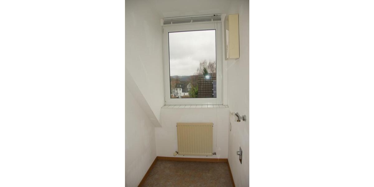 Dachgeschoßwohnung Ennepetal - 2 Zimmer, 79 m&sup2;, 400&euro; | Angebot:25433279