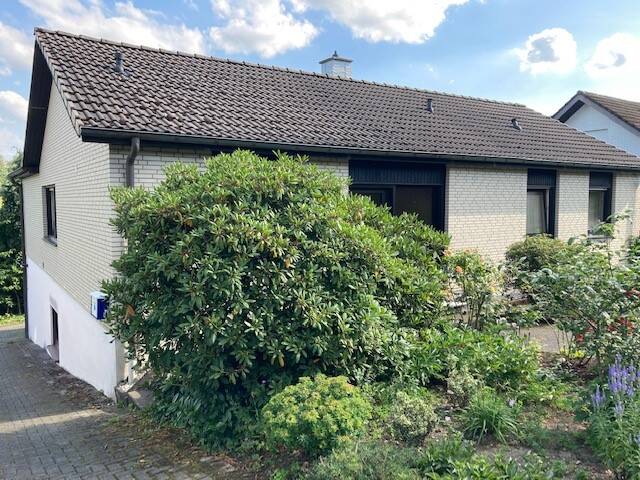 Einfamilienhaus Bergneustadt - Wiedenest Wiedenest - 7 Zimmer, 210 m&sup2;, 245.000&euro; | Angebot:26036624