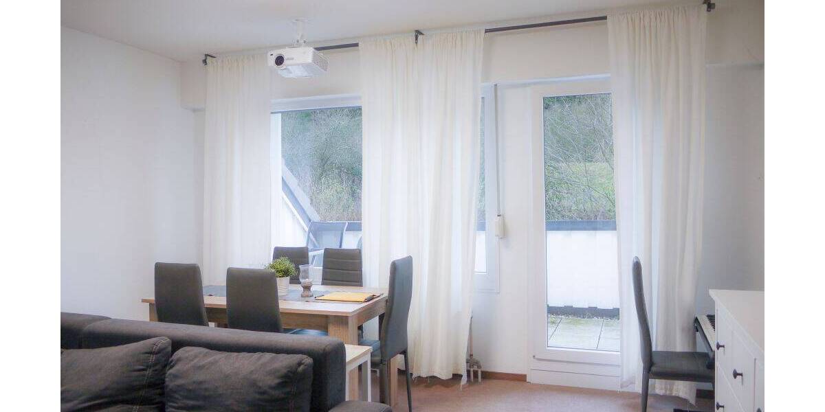 Etagenwohnung Gummersbach Niederseßmar - 4 Zimmer, 100 m&sup2;, 800&euro; | Angebot:26824462