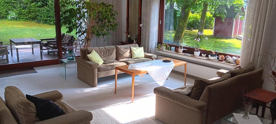 Einfamilienhaus Gummersbach - 6 Zimmer, 150 m&sup2;, 1.900&euro; | Angebot:24750886