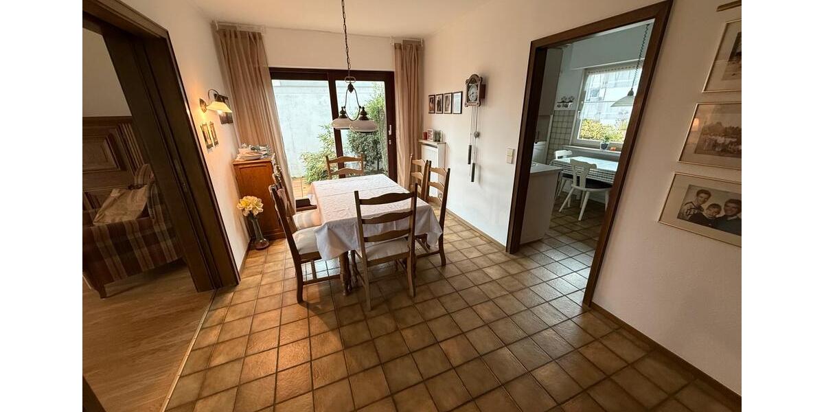 Einfamilienhaus Hückeswagen - 7 Zimmer, 160 m&sup2;, 465.000&euro; | Angebot:26900543