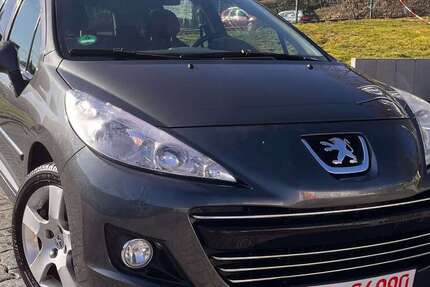 Peugeot 207 142.000 km 4.000 &euro; Bergneustadt 51702