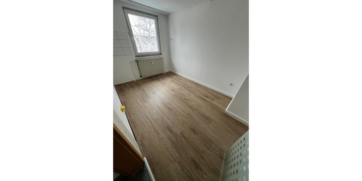 Dachgeschoßwohnung Lüdenscheid - 2 Zimmer, 47 m&sup2;, 355&euro; | Angebot:26442669