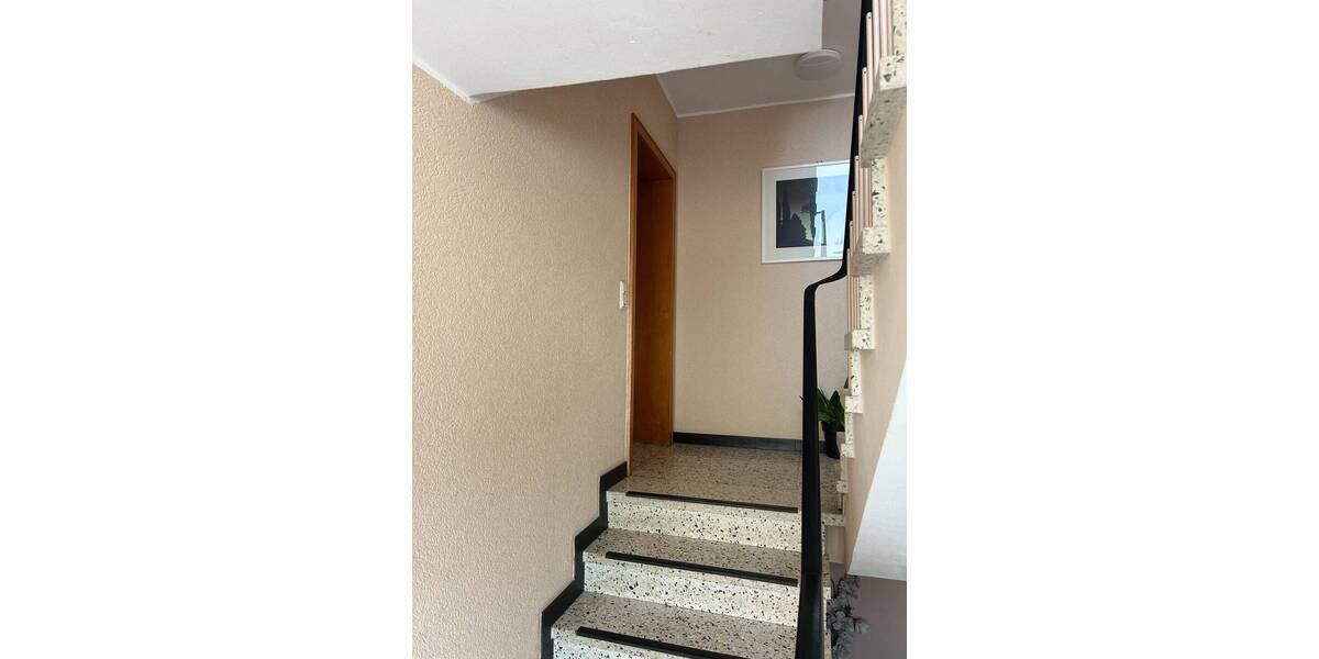 Etagenwohnung Gummersbach Reininghausen - 4 Zimmer, 98 m&sup2;, 1.125&euro; | Angebot:26909114