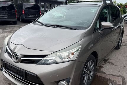 Toyota Verso 160.000 km 6.490 &euro; Halver 58553