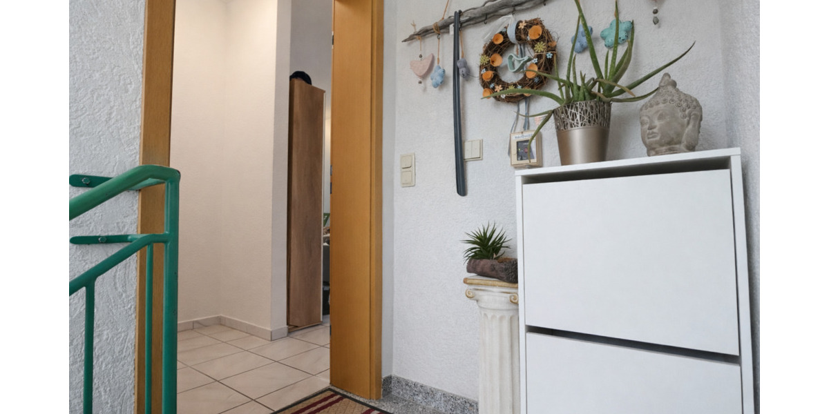 Etagenwohnung Hagen Eilpe - 3 Zimmer, 100 m&sup2;, 183.000&euro; | Angebot:25927160