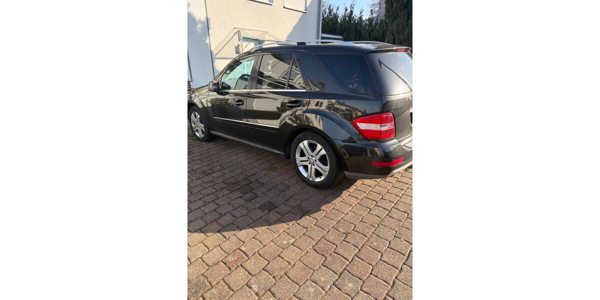 Mercedes-Benz ML 350 196.000 km 12.900 &euro; Iserlohn 58636