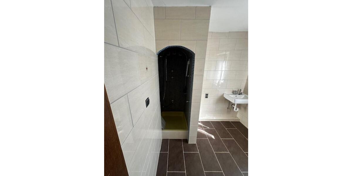 Etagenwohnung Reichshof - 2 Zimmer, 81 m&sup2;, 730&euro; | Angebot:25538417