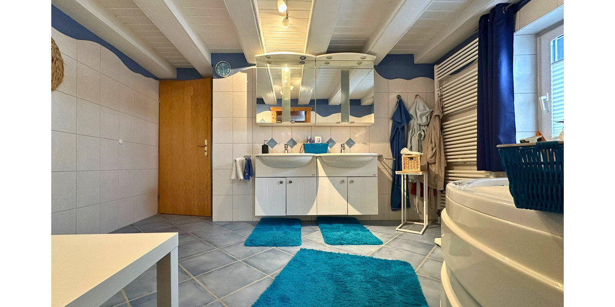 Doppelhaushälfte Balve Mellen - 7 Zimmer, 270 m&sup2;, 285.000&euro; | Angebot:25703460