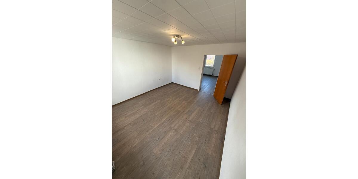 Erdgeschoßwohnung Lüdenscheid - 2 Zimmer, 35 m&sup2;, 400&euro; | Angebot:25903105