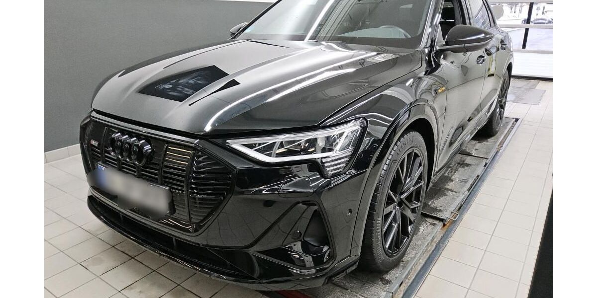 Audi e-tron 32.580 km 31.855 &euro; Hagen 58091
