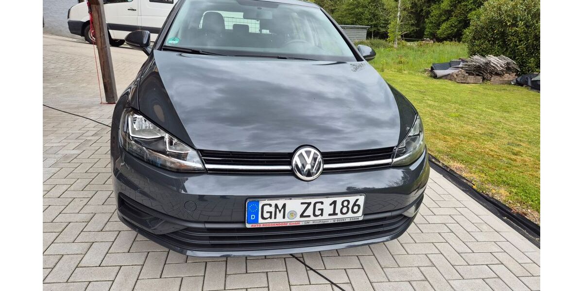 VW Golf 135.500 km 11.800 &euro; Gummersbach 51647
