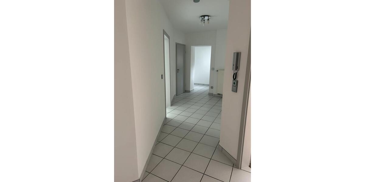 Erdgeschoßwohnung Gummersbach - 2 Zimmer, 80 m&sup2;, 1.100&euro; | Angebot:25098738