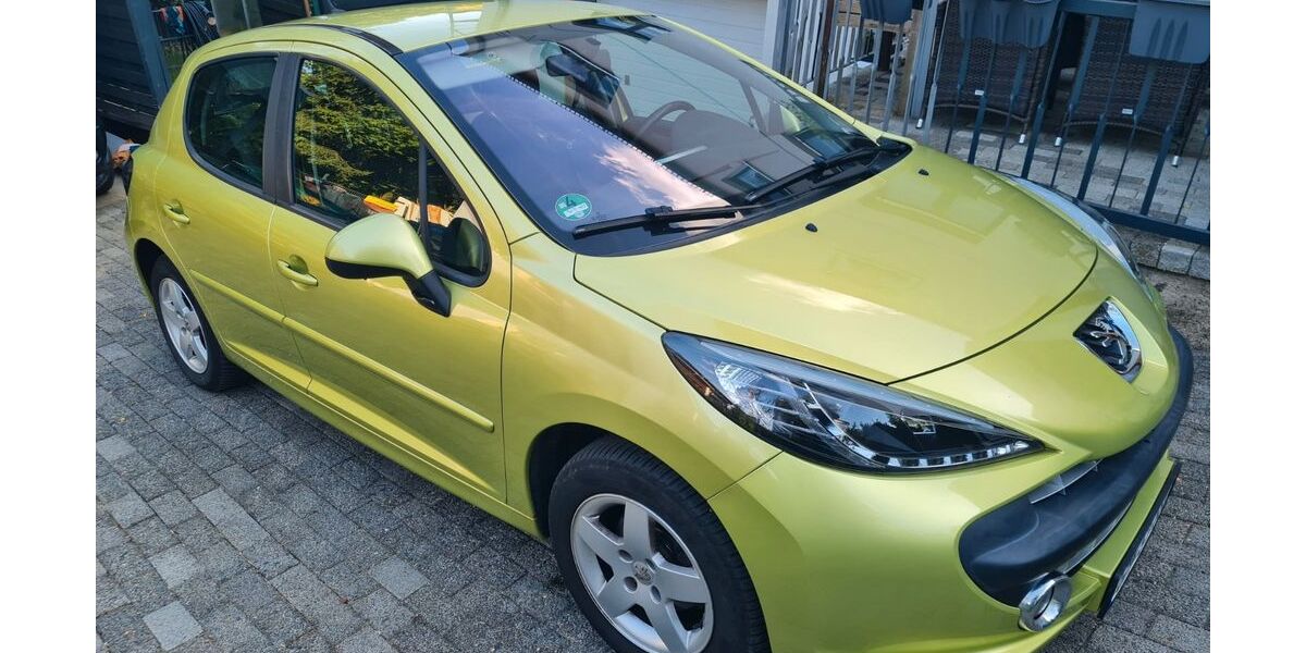 Peugeot 207 106.000 km 2.200 &euro; Hückeswagen 42499