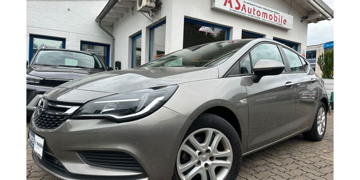 Opel Astra 118.000 km 8.749 &euro; Gummersbach (Zwischen Toom Markt und ATU) 51645