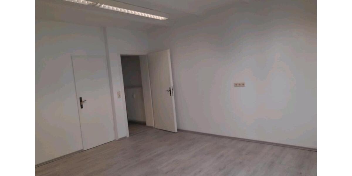 Erdgeschoßwohnung Iserlohn Letmathe - 3 Zimmer, 90 m&sup2;, 950&euro; | Angebot:26485665
