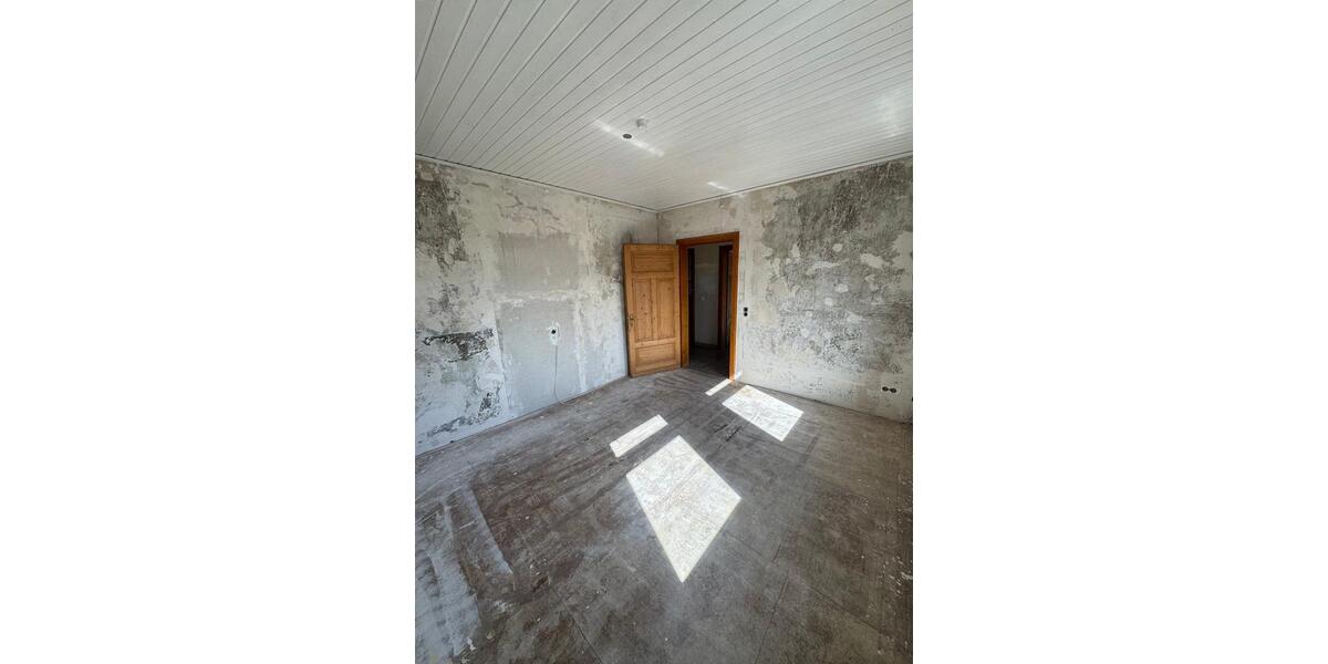 Etagenwohnung Menden (Sauerland) Berkenhofskamp - 6 Zimmer, 167 m&sup2;, 240.000&euro; | Angebot:26610251