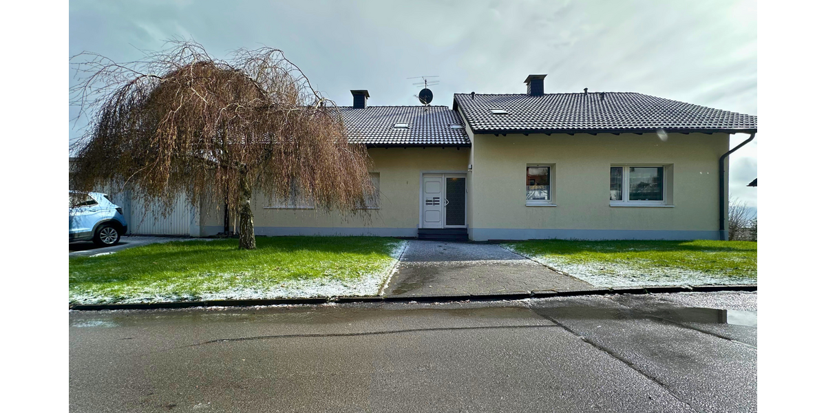 Etagenwohnung Balve - 3 Zimmer, 86 m&sup2;, 750&euro; | Angebot:25998385