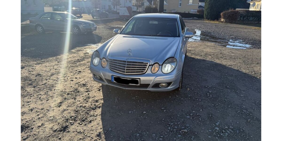 Mercedes-Benz E 220 222.000 km 4.199 &euro; Bergneustadt 51702