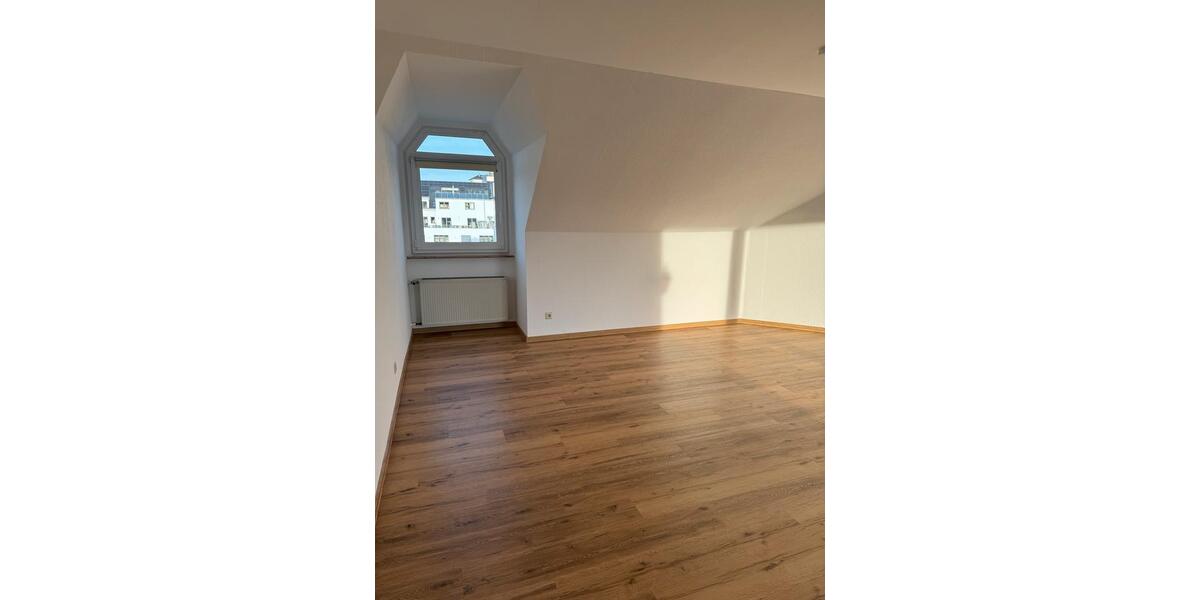 Etagenwohnung Reichshof - 2 Zimmer, 76 m&sup2;, 970&euro; | Angebot:25904641