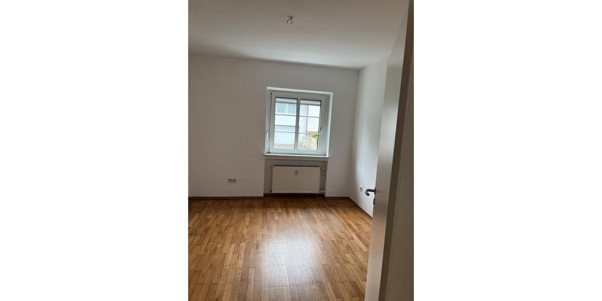 Erdgeschoßwohnung Meinerzhagen - 3 Zimmer, 70 m&sup2;, 830&euro; | Angebot:25269464