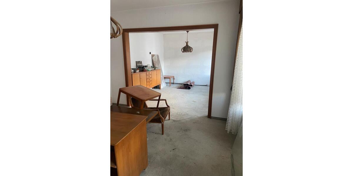 Etagenwohnung Altena - 8 Zimmer, 160 m&sup2;, 900&euro; | Angebot:25988609