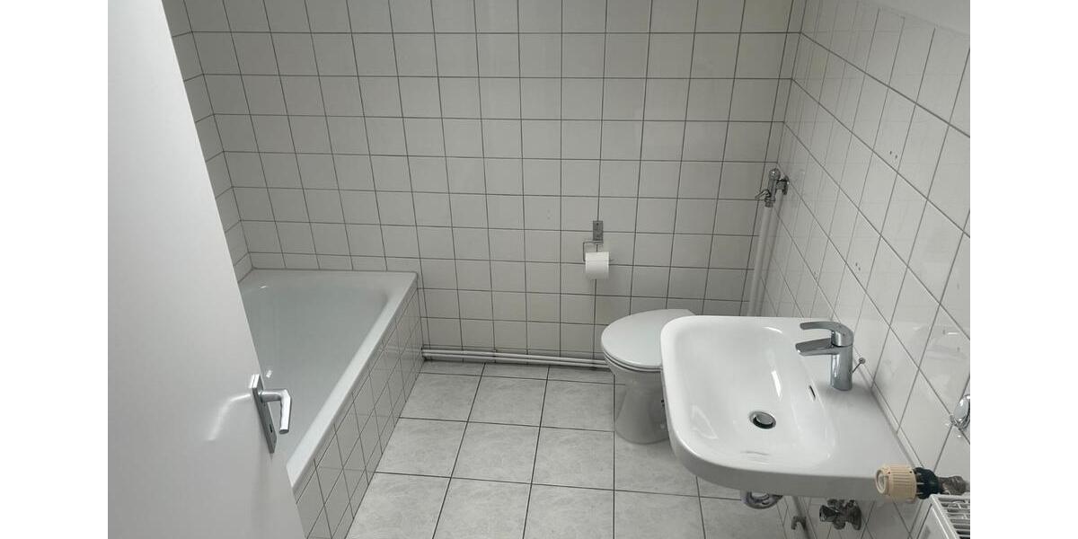Dachgeschoßwohnung Menden (Sauerland) - 3 Zimmer, 59 m&sup2;, 480&euro; | Angebot:26350487