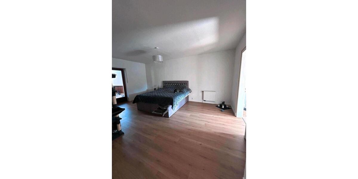 Etagenwohnung Gummersbach Berstig Süd - 4 Zimmer, 140 m&sup2;, 950&euro; | Angebot:25838692