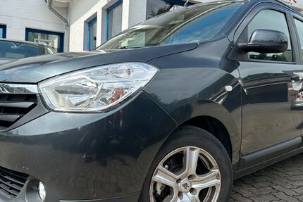 Dacia Lodgy 166.000 km 3.549 &euro; Gummersbach (Zwischen Toom Markt und ATU) 51645