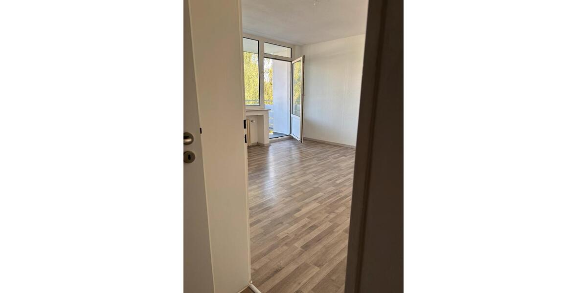 Hochparterre Bergneustadt - 2 Zimmer, 62 m&sup2;, 98.000&euro; | Angebot:26946323