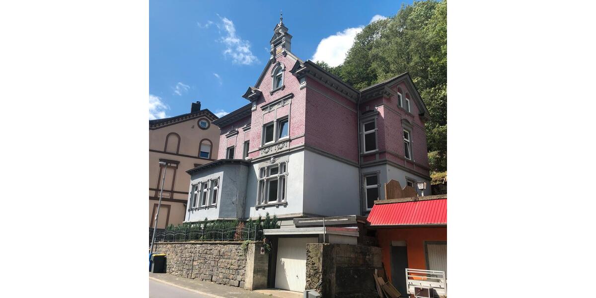 Einfamilienhaus Altena - 10 Zimmer, 272 m&sup2;, 336.000&euro; | Angebot:23673792