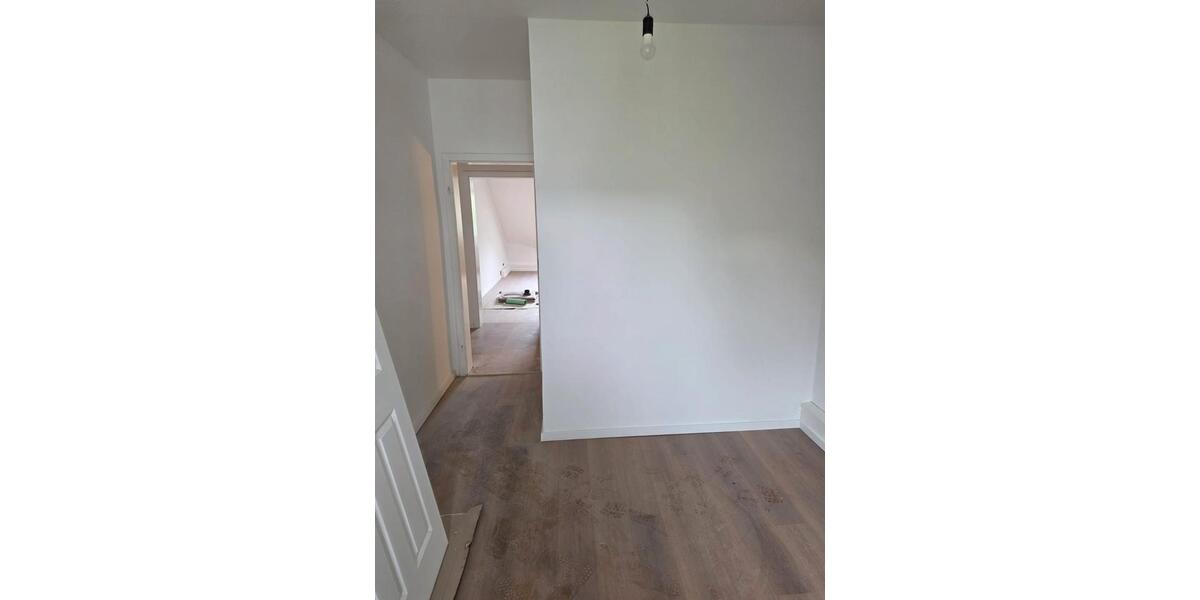 Dachgeschoßwohnung Hagen Hagen-Nord - 4 Zimmer, 95 m&sup2;, 550&euro; | Angebot:26689282