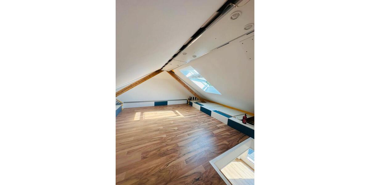 Dachgeschoßwohnung Plettenberg - 2 Zimmer, 67 m&sup2;, 650&euro; | Angebot:25895253