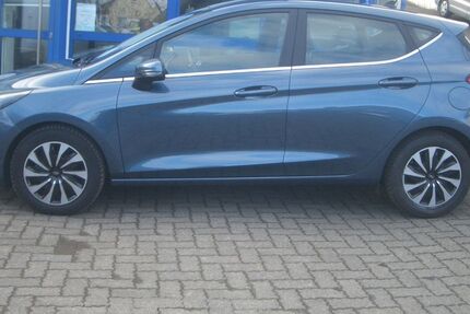 Ford Fiesta 49.000 km 11.990 &euro; Attendorn-Repe 57439