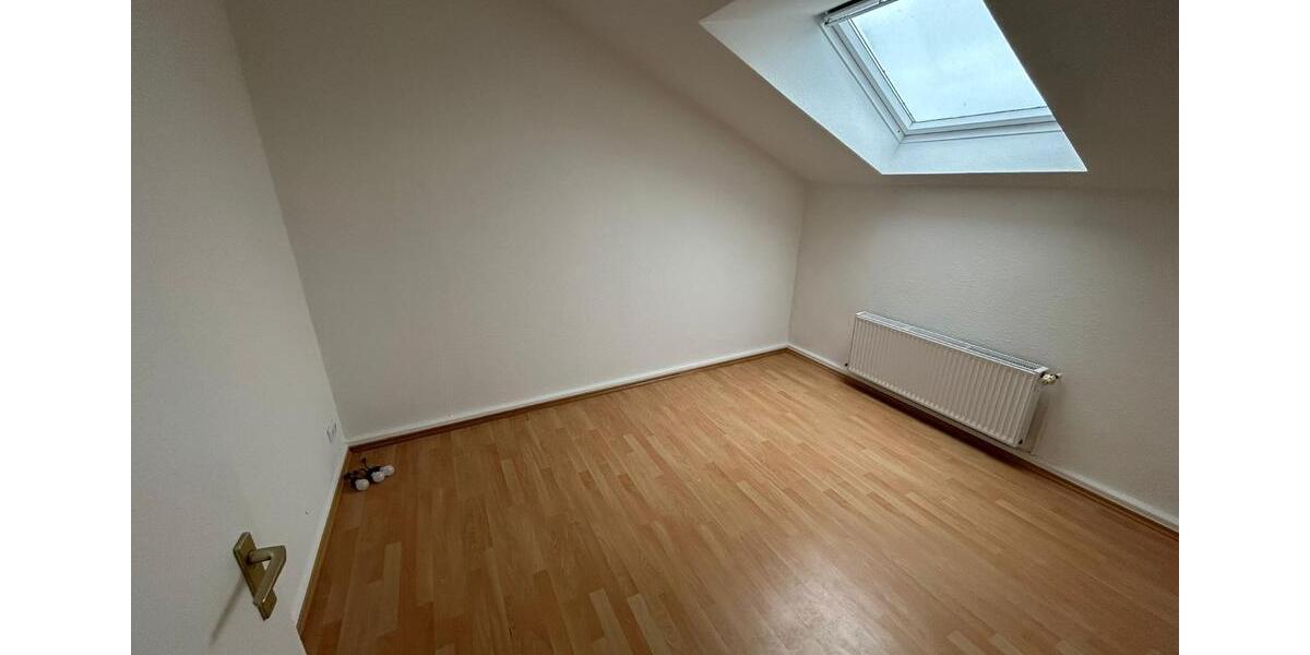 Dachgeschoßwohnung Menden (Sauerland) - 3 Zimmer, 59 m&sup2;, 440&euro; | Angebot:24878445