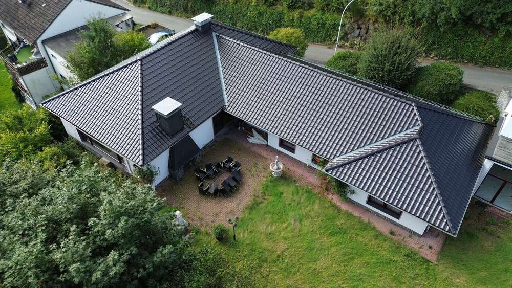 Einfamilienhaus Werdohl Königsburg - 8 Zimmer, 241 m&sup2;, 420.000&euro; | Angebot:17432409