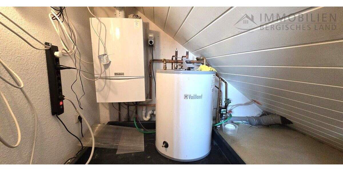 Doppelhaushälfte Hückeswagen Wiehagen - 5 Zimmer, 120 m&sup2;, 425.000&euro; | Angebot:25800230