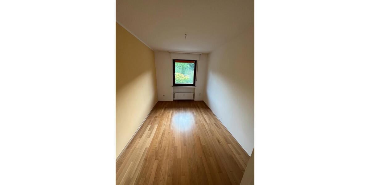 Maisonettenwohnung Lüdenscheid Staberg - 6 Zimmer, 160 m&sup2;, 1.250&euro; | Angebot:26026042
