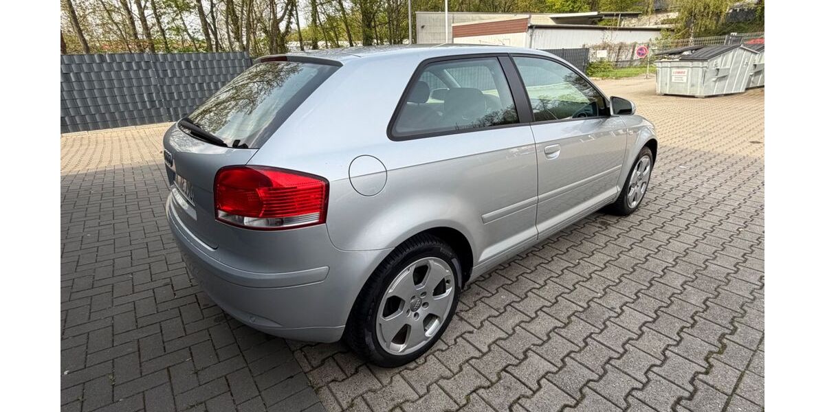 Audi A3 143.000 km 2.800 &euro; İserlohn 58644