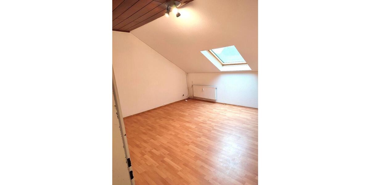Dachgeschoßwohnung Iserlohn Gerlingsen - 3 Zimmer, 77 m&sup2;, 475&euro; | Angebot:25994039