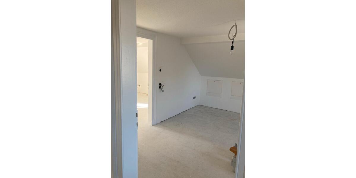 Einfamilienhaus Lindlar - 5 Zimmer, 1.400&euro; | Angebot:25647281