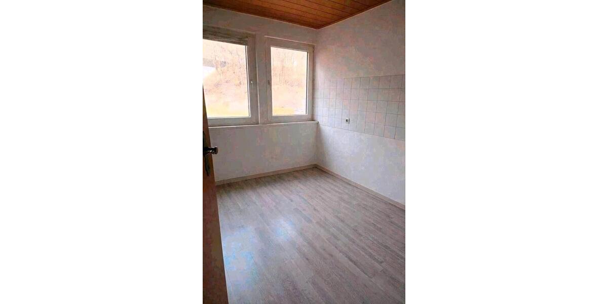 Dachgeschoßwohnung Drolshagen - 4 Zimmer, 75 m&sup2;, 650&euro; | Angebot:25907468