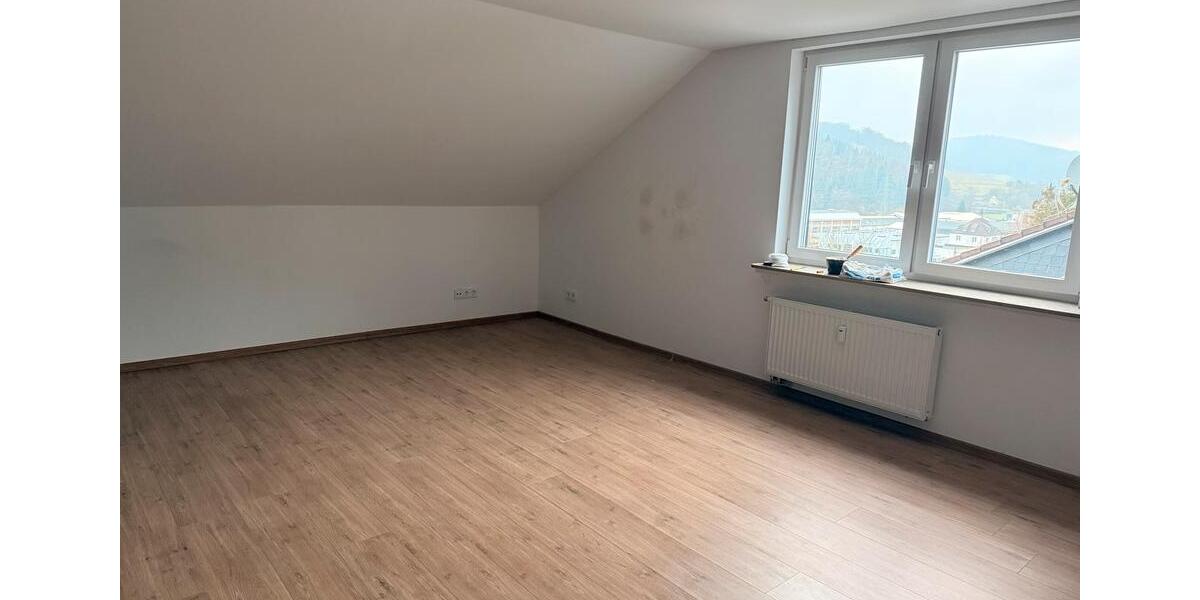 Dachgeschoßwohnung Plettenberg - 2 Zimmer, 60 m&sup2;, 550&euro; | Angebot:25366822