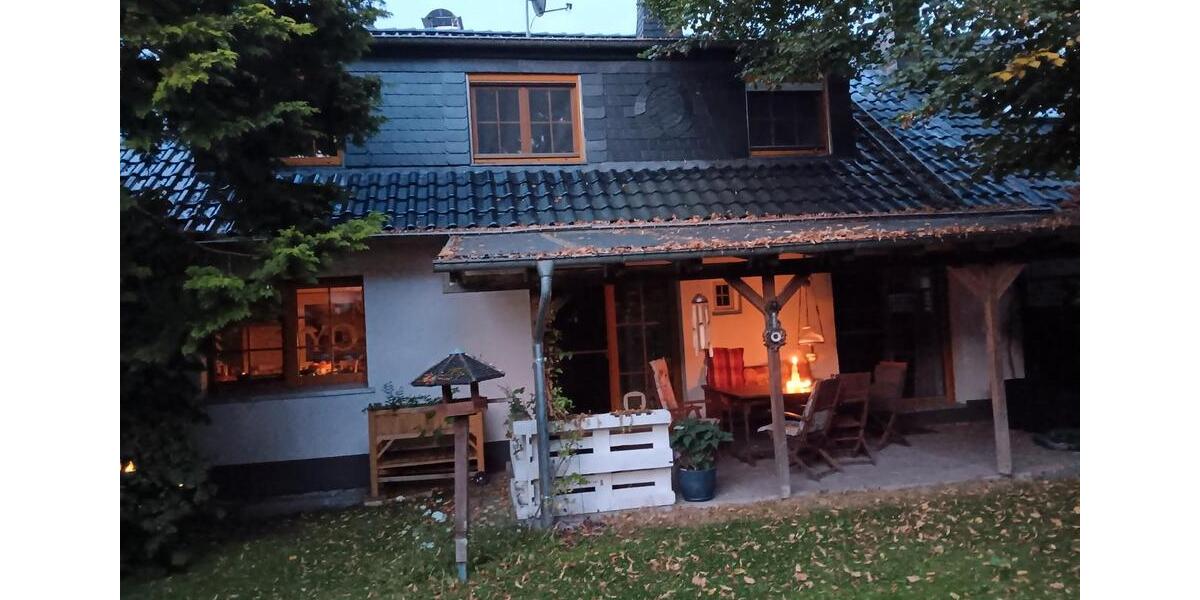 Einfamilienhaus Wipperfürth - 7 Zimmer, 180 m&sup2;, 2.050&euro; | Angebot:26449182