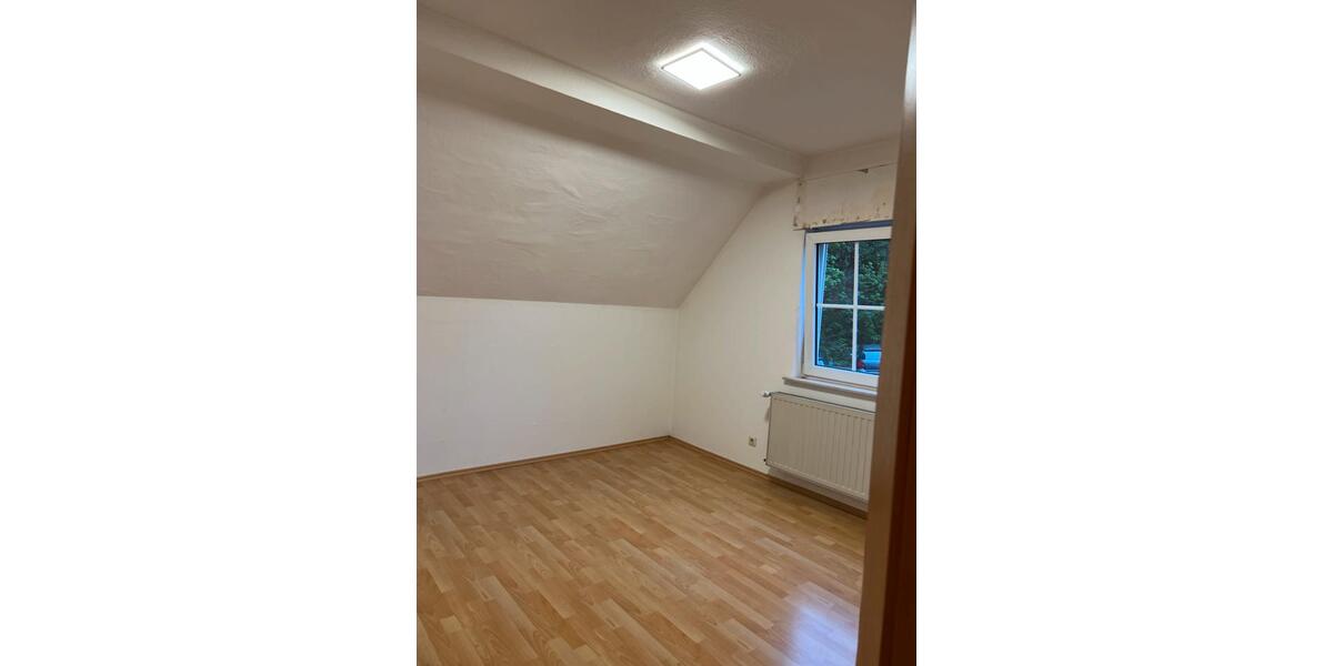 Dachgeschoßwohnung Finnentrop - 1 Zimmer, 80 m&sup2;, 650&euro; | Angebot:26380606