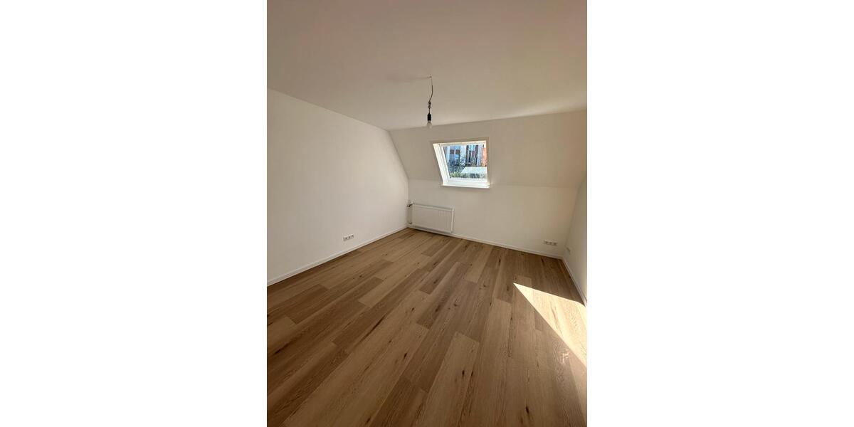 Dachgeschoßwohnung Lüdenscheid Othlinghausen - 3 Zimmer, 75 m&sup2;, 880&euro; | Angebot:26582026