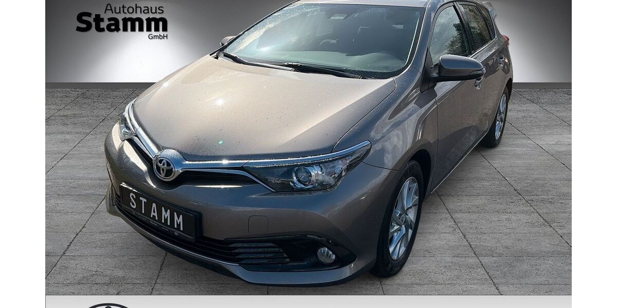 Toyota Auris 42.900 km 11.850 &euro; Menden 58708
