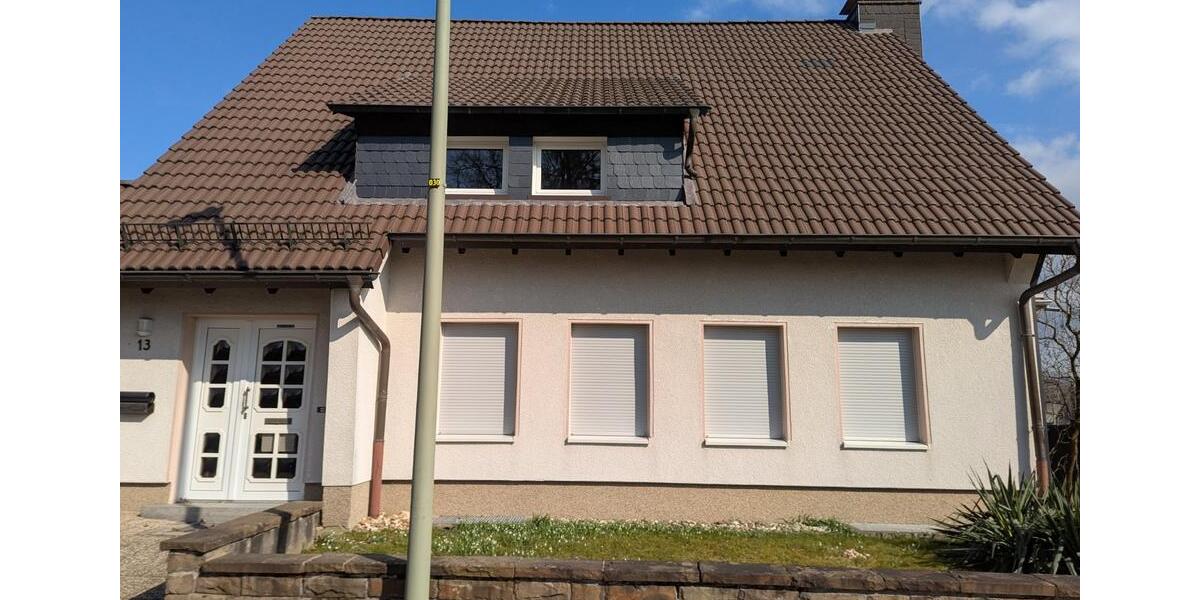 Dachgeschoßwohnung Gummersbach Berstig Süd - 3 Zimmer, 70 m&sup2;, 900&euro; | Angebot:24817253