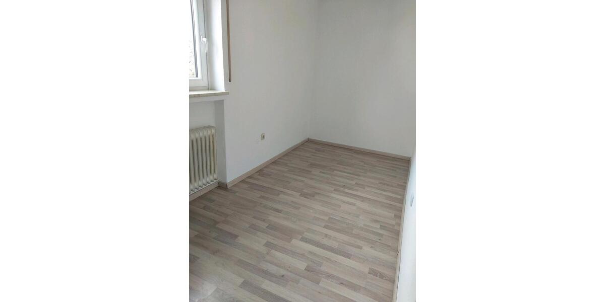 Etagenwohnung Lüdenscheid Brügge - 4 Zimmer, 90 m&sup2;, 580&euro; | Angebot:26416847