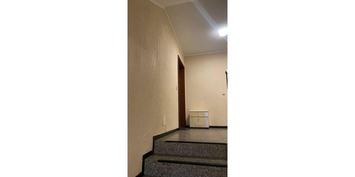 Etagenwohnung Gummersbach Hepel - 4 Zimmer, 94 m&sup2;, 89.900&euro; | Angebot:27246603
